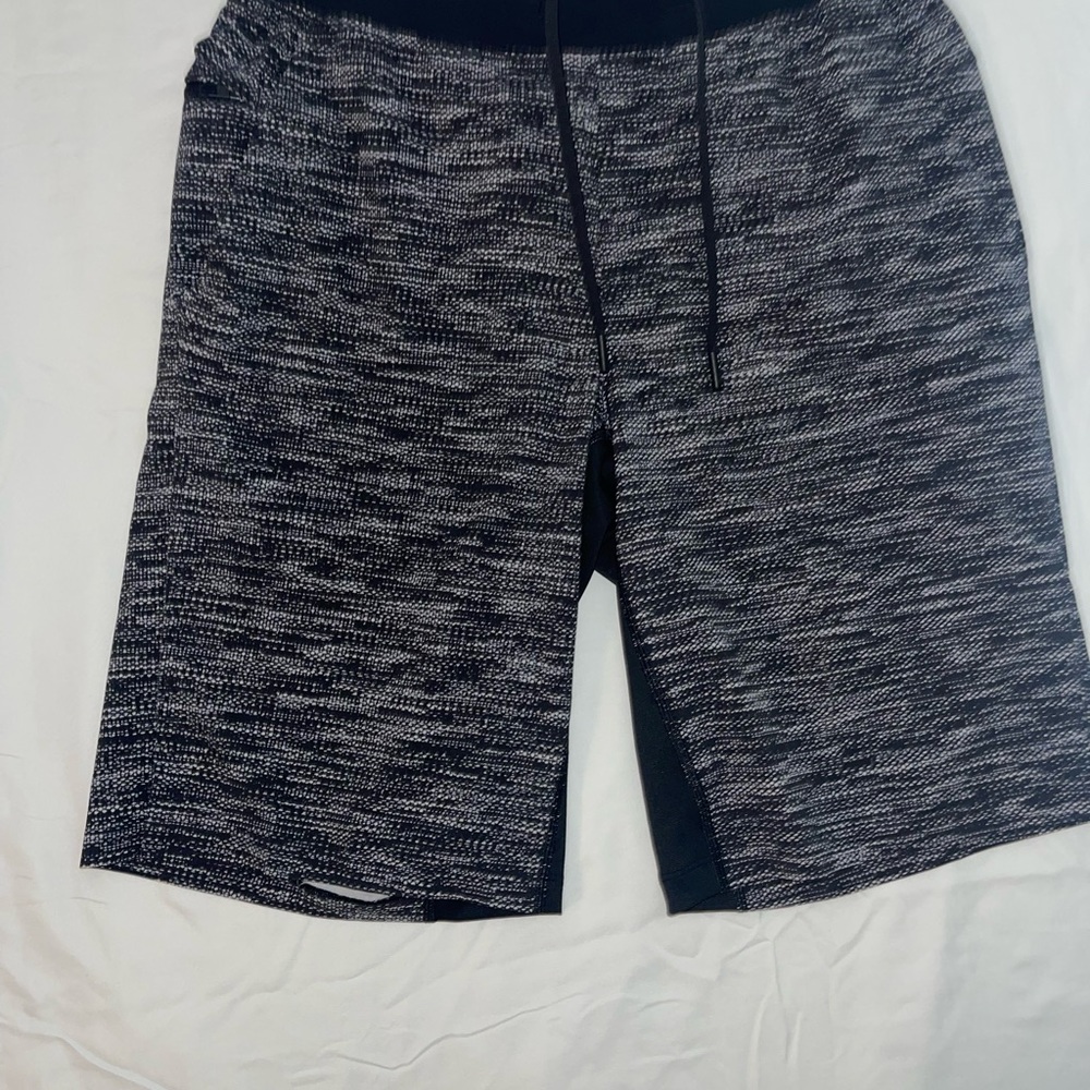 Men’s Lululemon shorts size medium